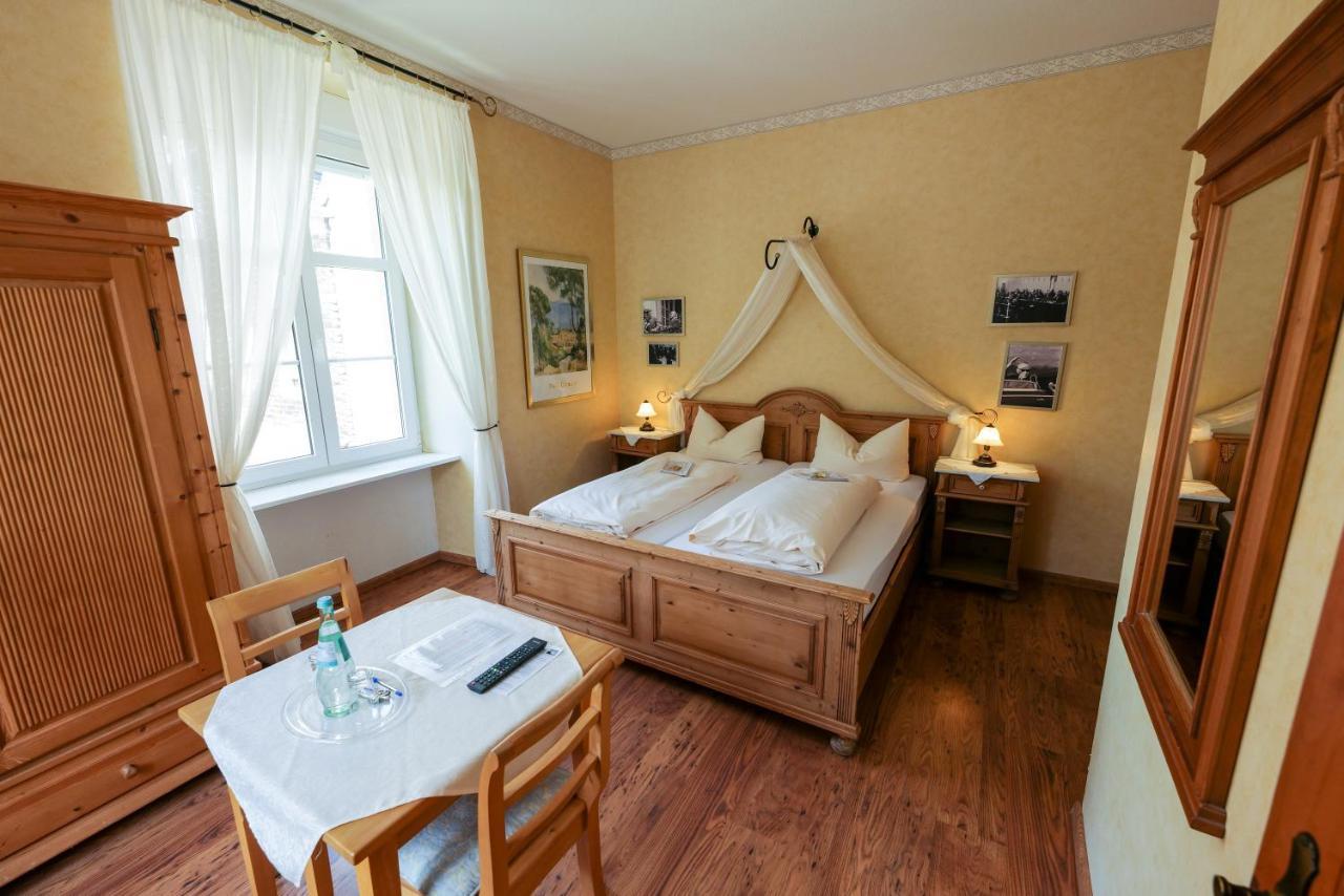 Hotel Alte Buergermeisterei Ediger-Eller Kültér fotó